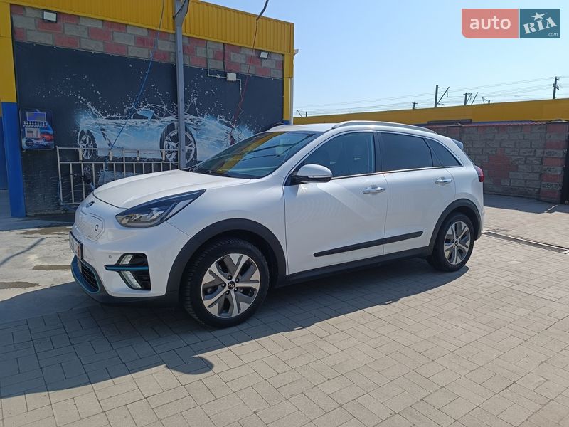 Позашляховик / Кросовер Kia Niro 2020 в Луцьку