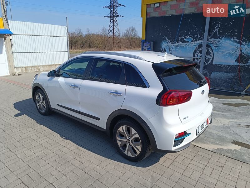 Позашляховик / Кросовер Kia Niro 2020 в Луцьку