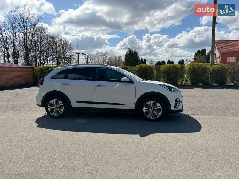 Внедорожник / Кроссовер Kia Niro 2021 в Тернополе фото 23 Внедорожник / Кроссовер Kia Niro 2021 в Тернополе