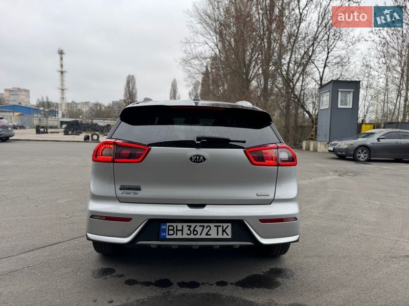 Позашляховик / Кросовер Kia Niro 2017 в Одесі