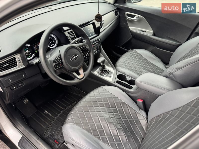 Позашляховик / Кросовер Kia Niro 2017 в Одесі