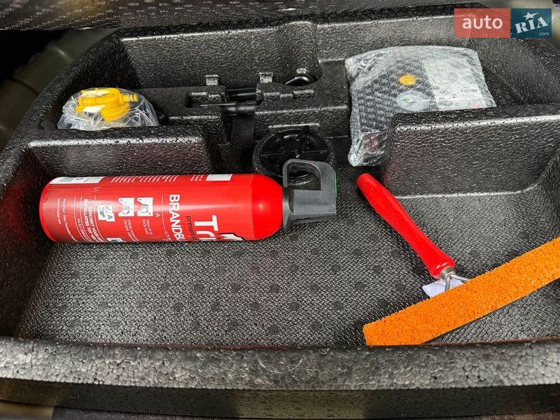 Позашляховик / Кросовер Kia Niro 2021 в Львові фото 121 Позашляховик / Кросовер Kia Niro 2021 в Львові