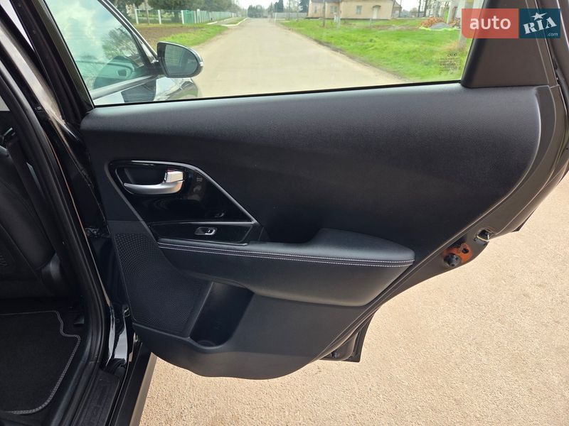 Позашляховик / Кросовер Kia Niro 2020 в Дубні