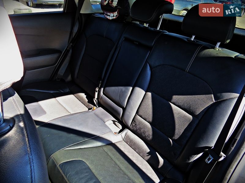 Внедорожник / Кроссовер Kia Niro 2019 в Черкассах фото 18 Внедорожник / Кроссовер Kia Niro 2019 в Черкассах