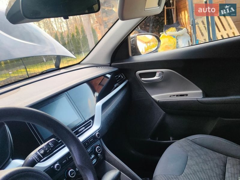 Позашляховик / Кросовер Kia Niro 2021 в Житомирі фото 17 Позашляховик / Кросовер Kia Niro 2021 в Житомирі