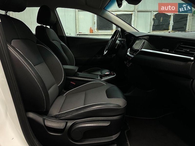 Внедорожник / Кроссовер Kia Niro 2021 в Львове
