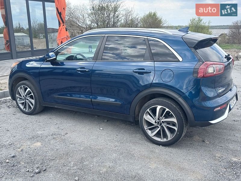 Внедорожник / Кроссовер Kia Niro 2018 в Днепре