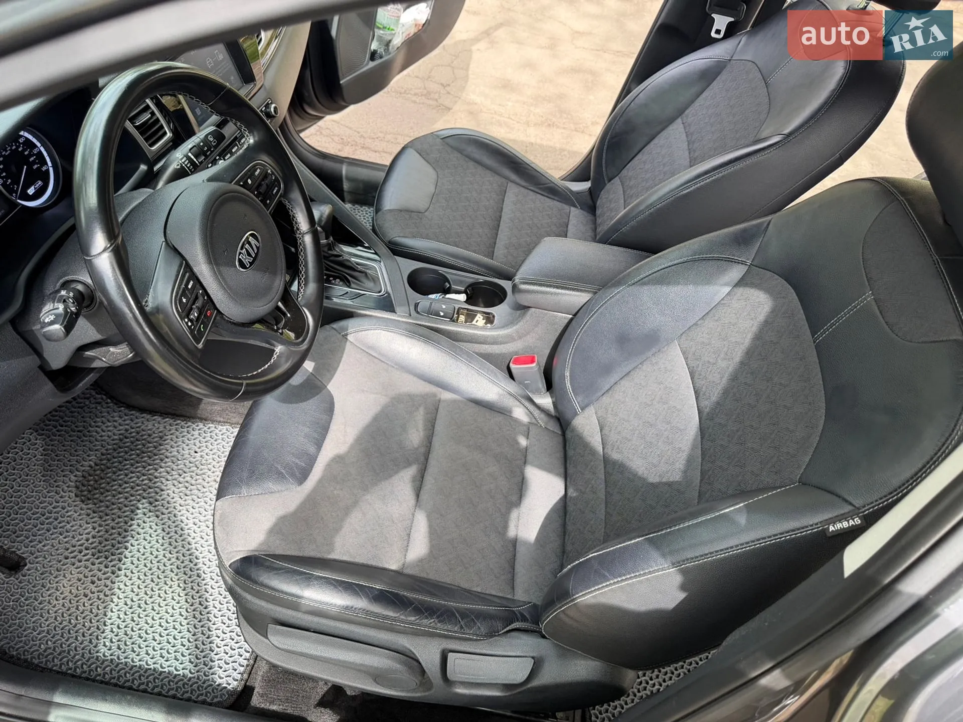 2017 Kia Niro - мініатюра 36