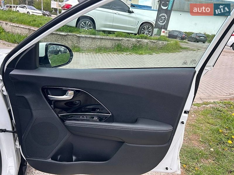 Внедорожник / Кроссовер Kia Niro 2022 в Черновцах