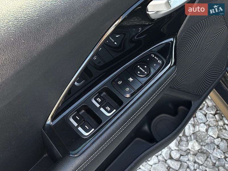 Внедорожник / Кроссовер Kia Niro 2019 в Львове