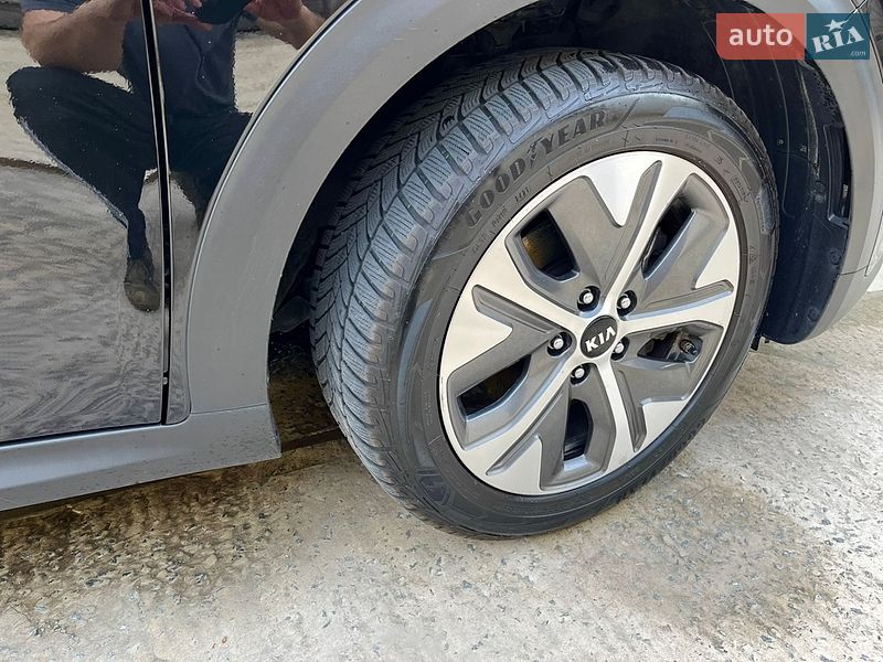 Внедорожник / Кроссовер Kia Niro 2020 в Бродах