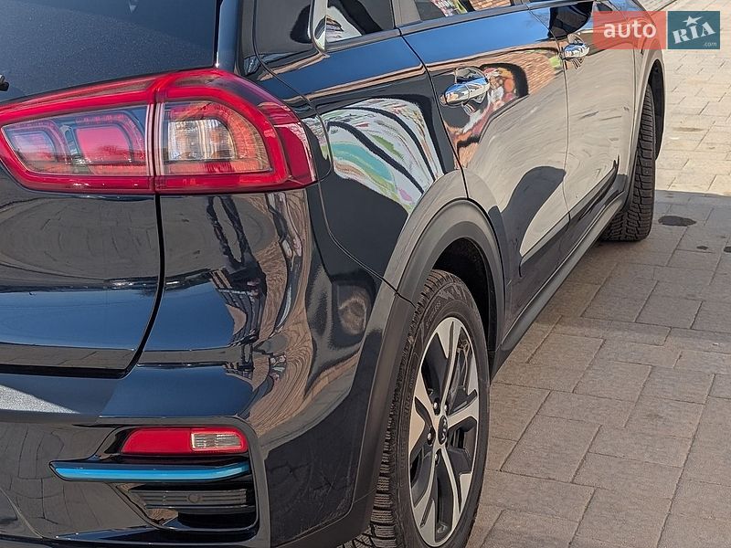 Внедорожник / Кроссовер Kia Niro 2019 в Сваляве