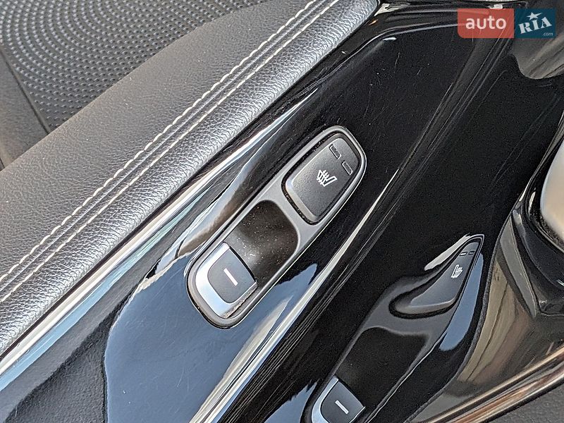 Внедорожник / Кроссовер Kia Niro 2019 в Сваляве