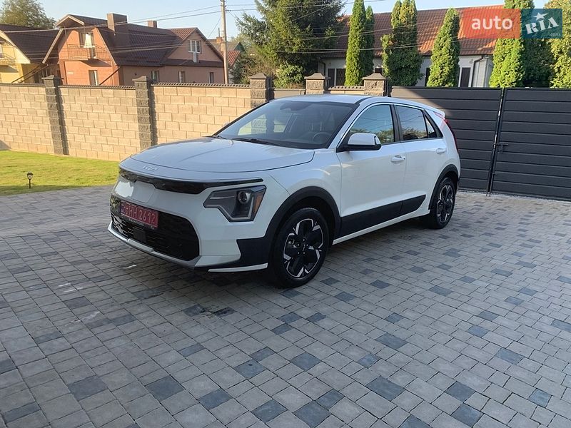 Внедорожник / Кроссовер Kia Niro 2023 в Ровно