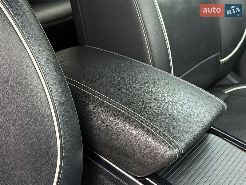 Внедорожник / Кроссовер Kia Niro 2020 в Ровно