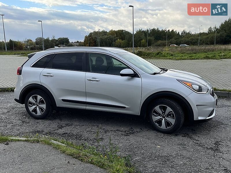 Внедорожник / Кроссовер Kia Niro 2018 в Ровно