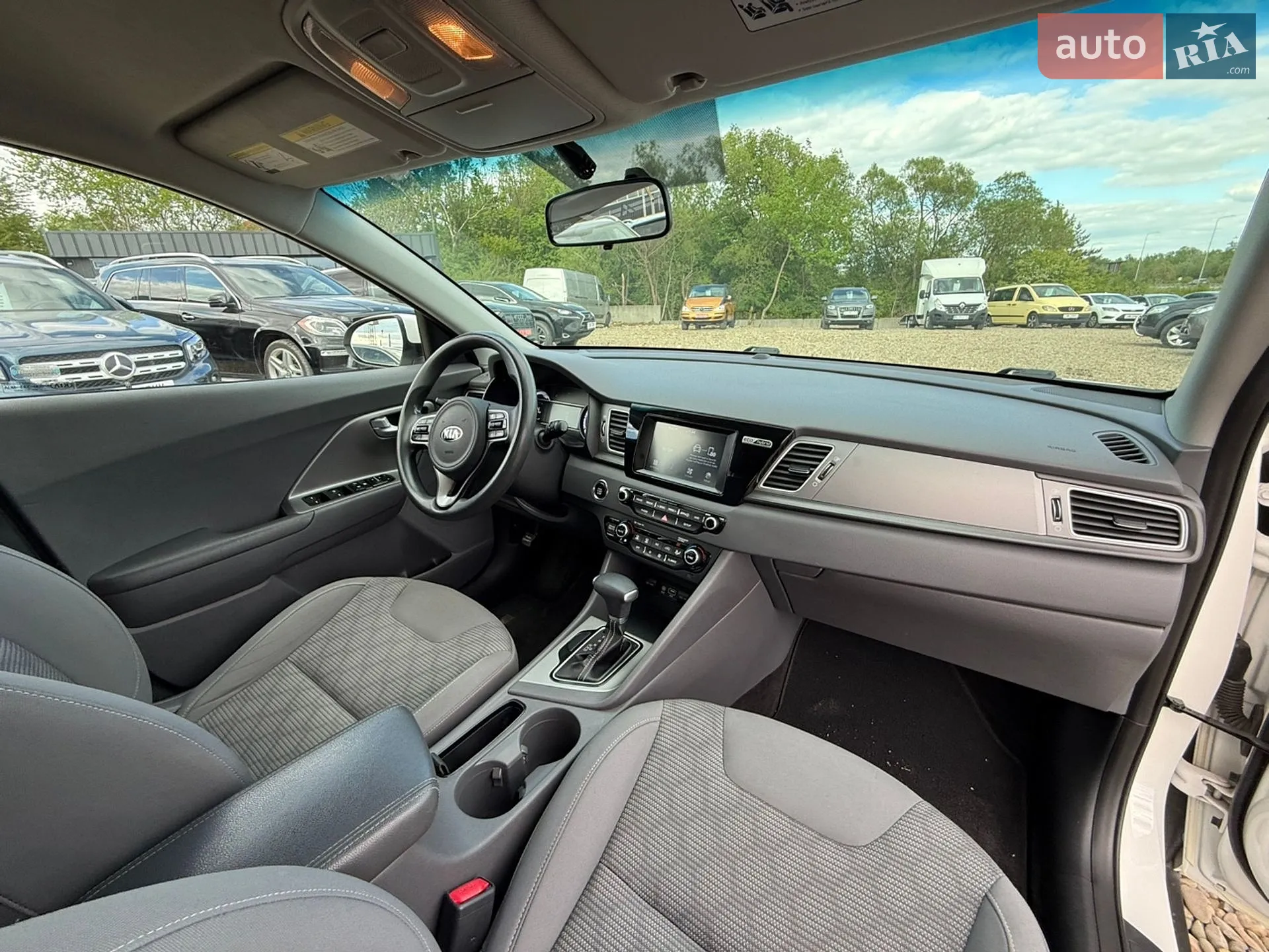 2017 Kia Niro - мініатюра 24