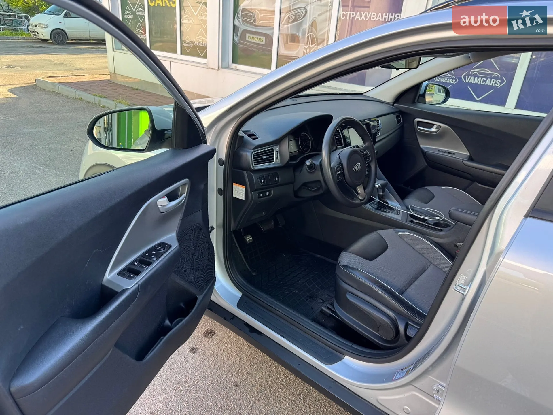 2017 Kia Niro - мініатюра 24