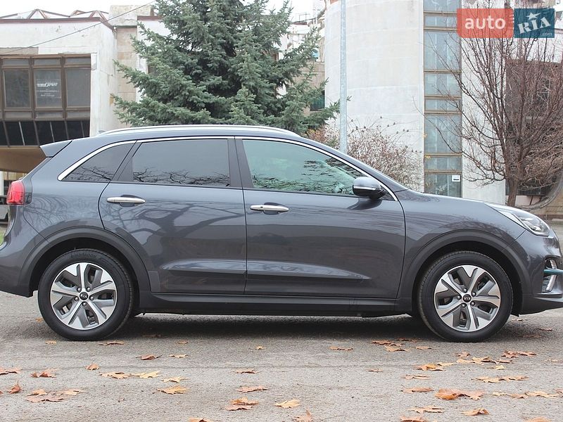 Внедорожник / Кроссовер Kia Niro 2020 в Днепре фото 8 Внедорожник / Кроссовер Kia Niro 2020 в Днепре