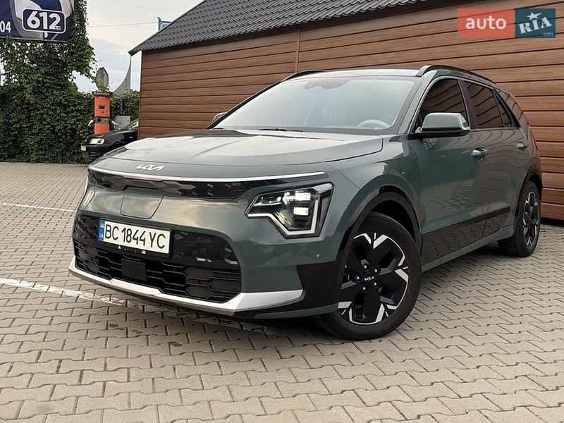 Внедорожник / Кроссовер Kia Niro 2023 в Ивано-Франковске