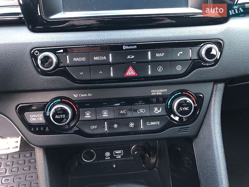 Внедорожник / Кроссовер Kia Niro 2017 в Бердичеве
