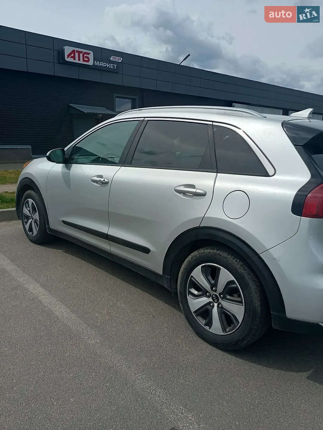2016 Kia Niro - мініатюра 4