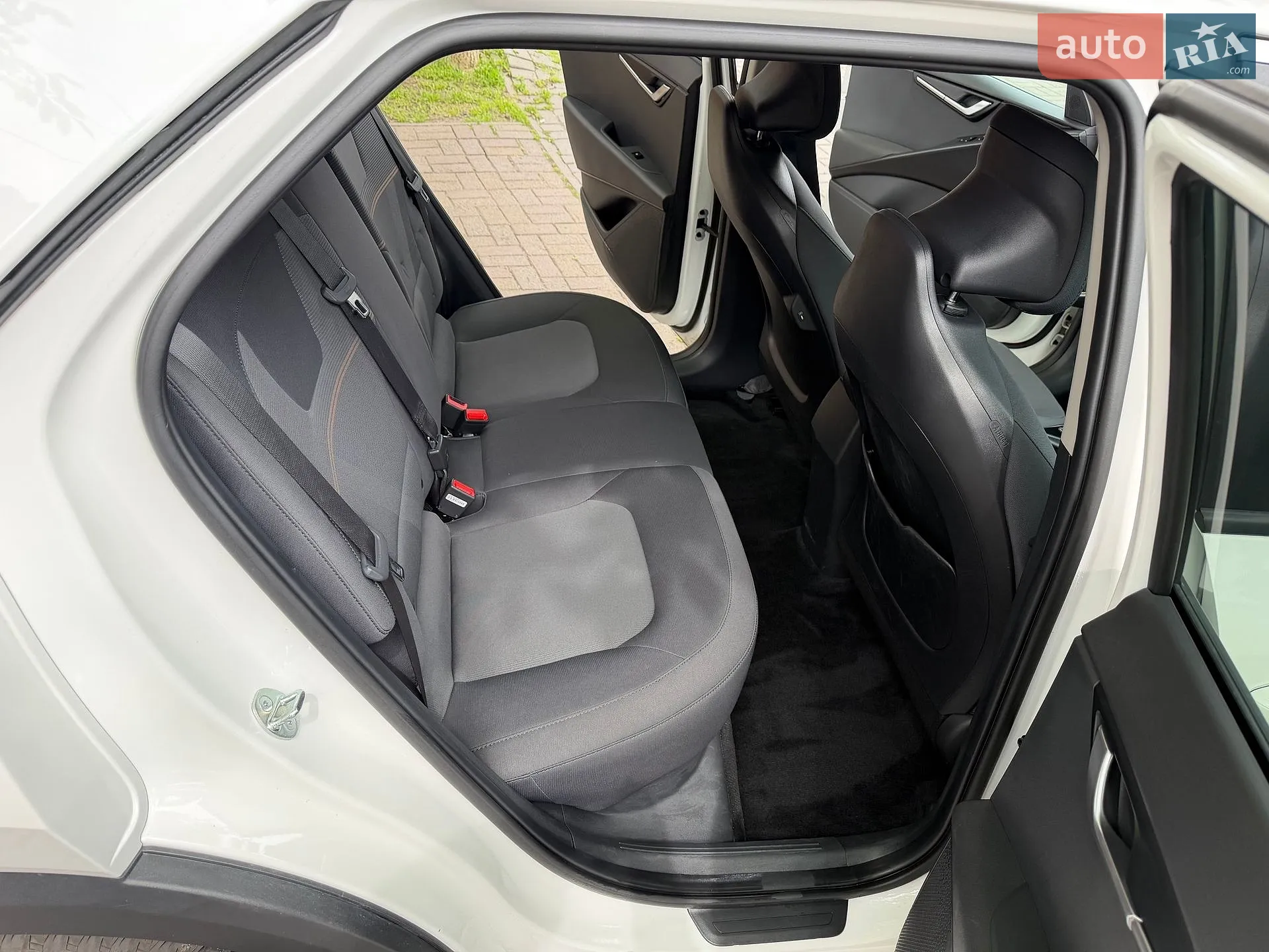 2023 Kia Niro - мініатюра 24