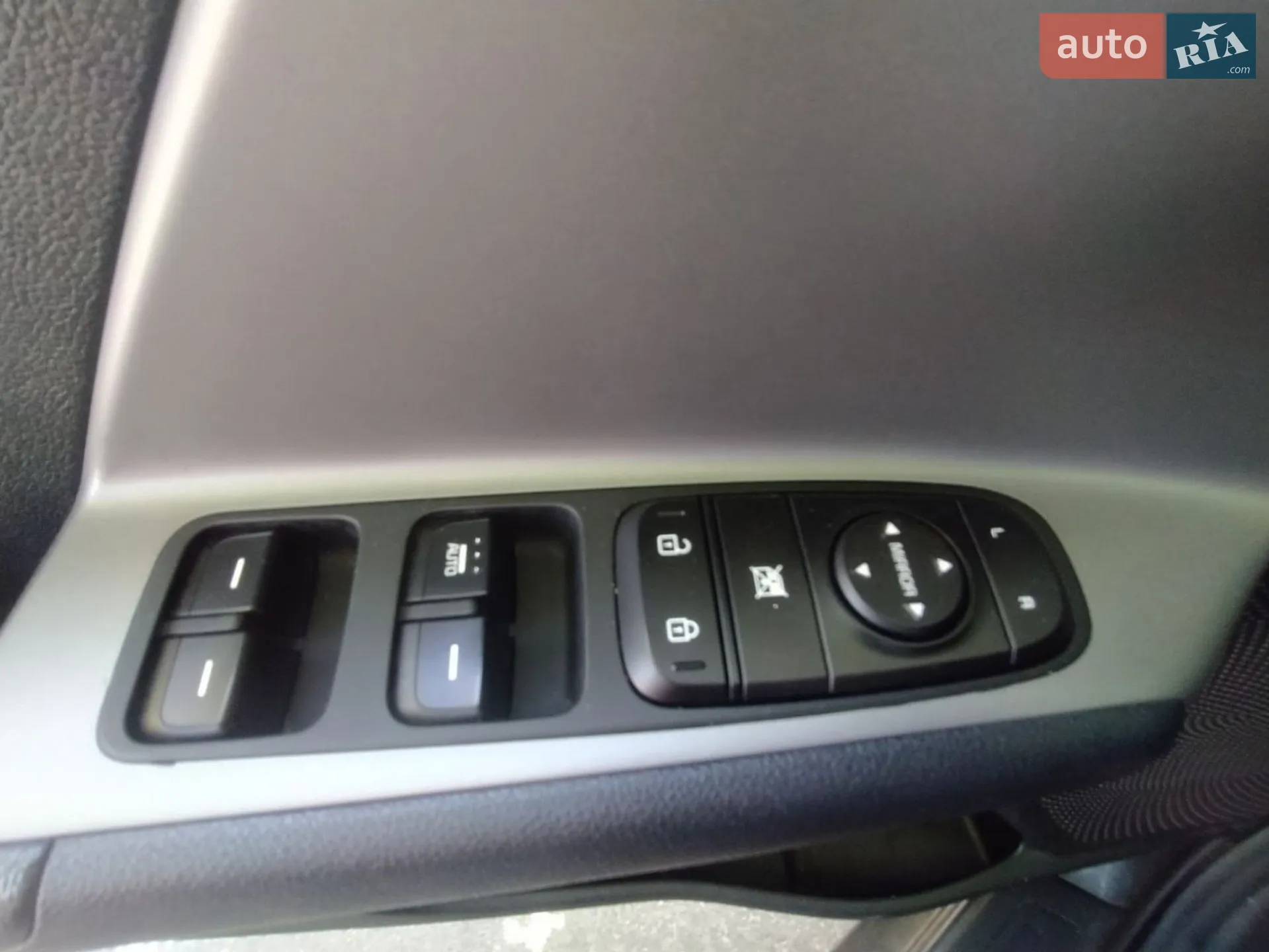 2017 Kia Niro - мініатюра 19