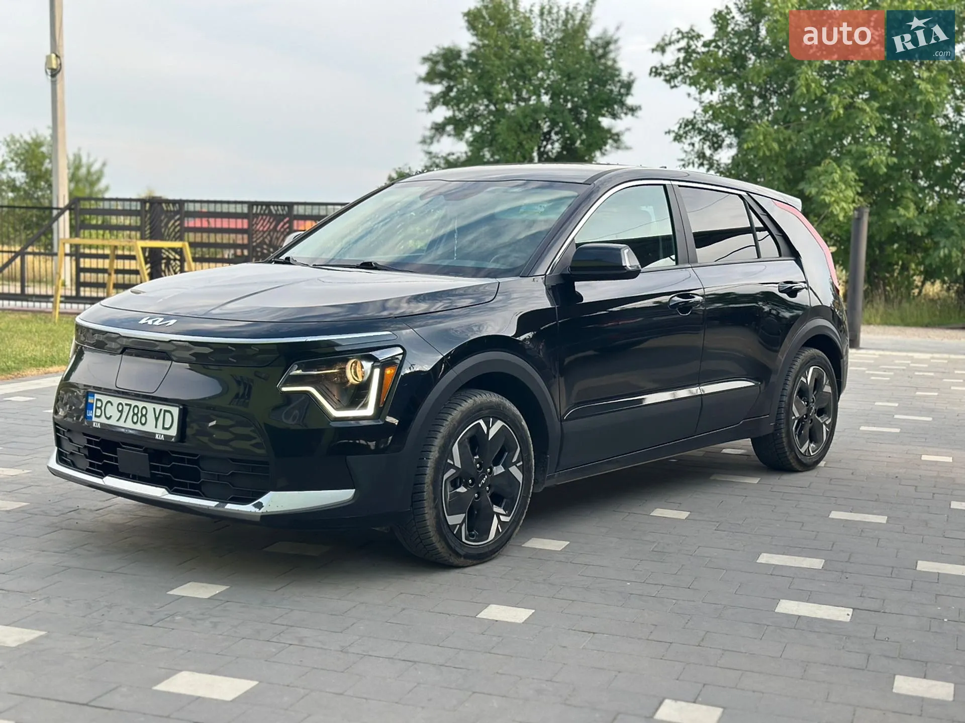 2023 Kia Niro - фото 1