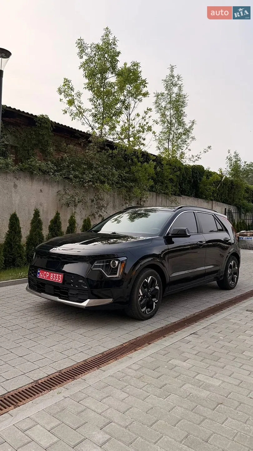 2023 Kia Niro - фото 1