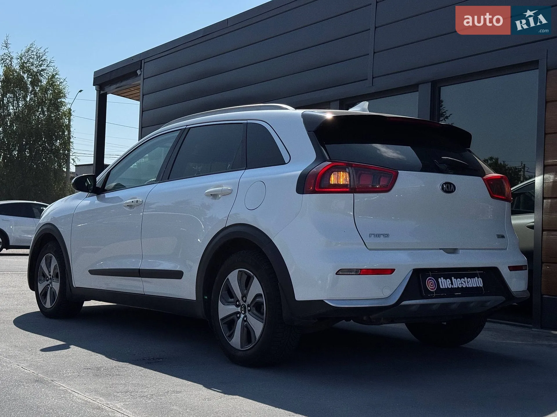 2017 Kia Niro - мініатюра 16