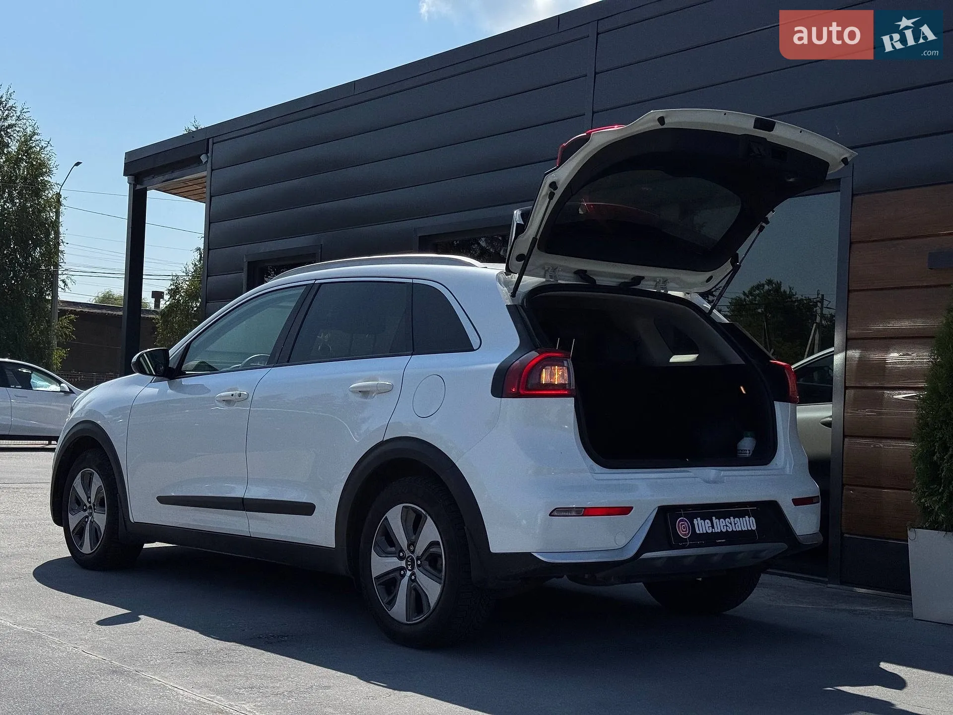 2017 Kia Niro - мініатюра 21