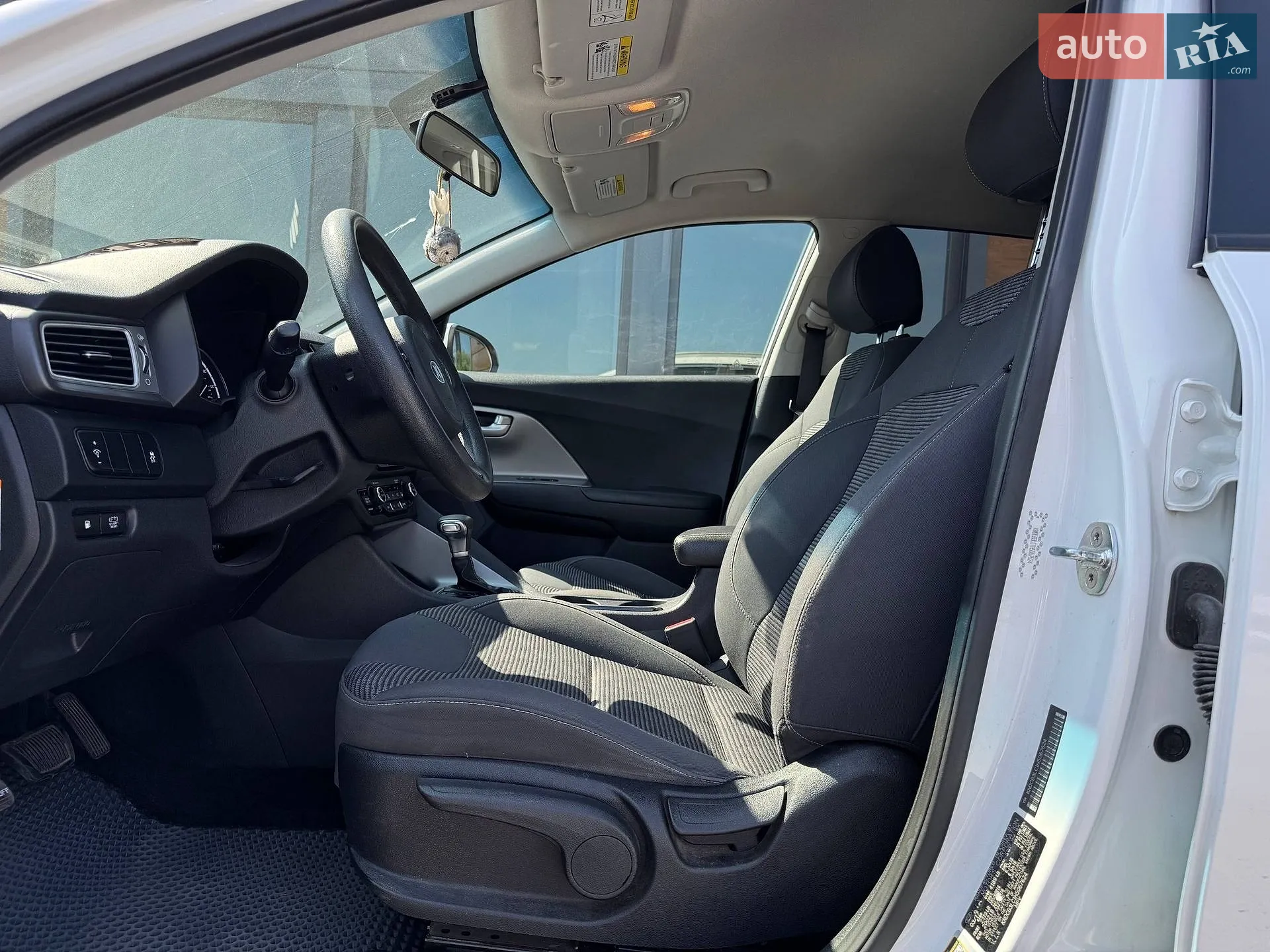 2017 Kia Niro - мініатюра 30