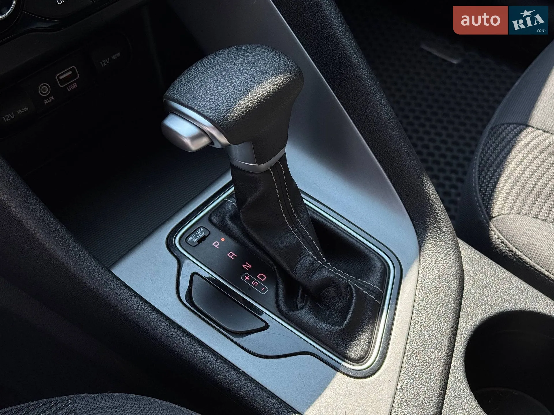 2017 Kia Niro - мініатюра 35