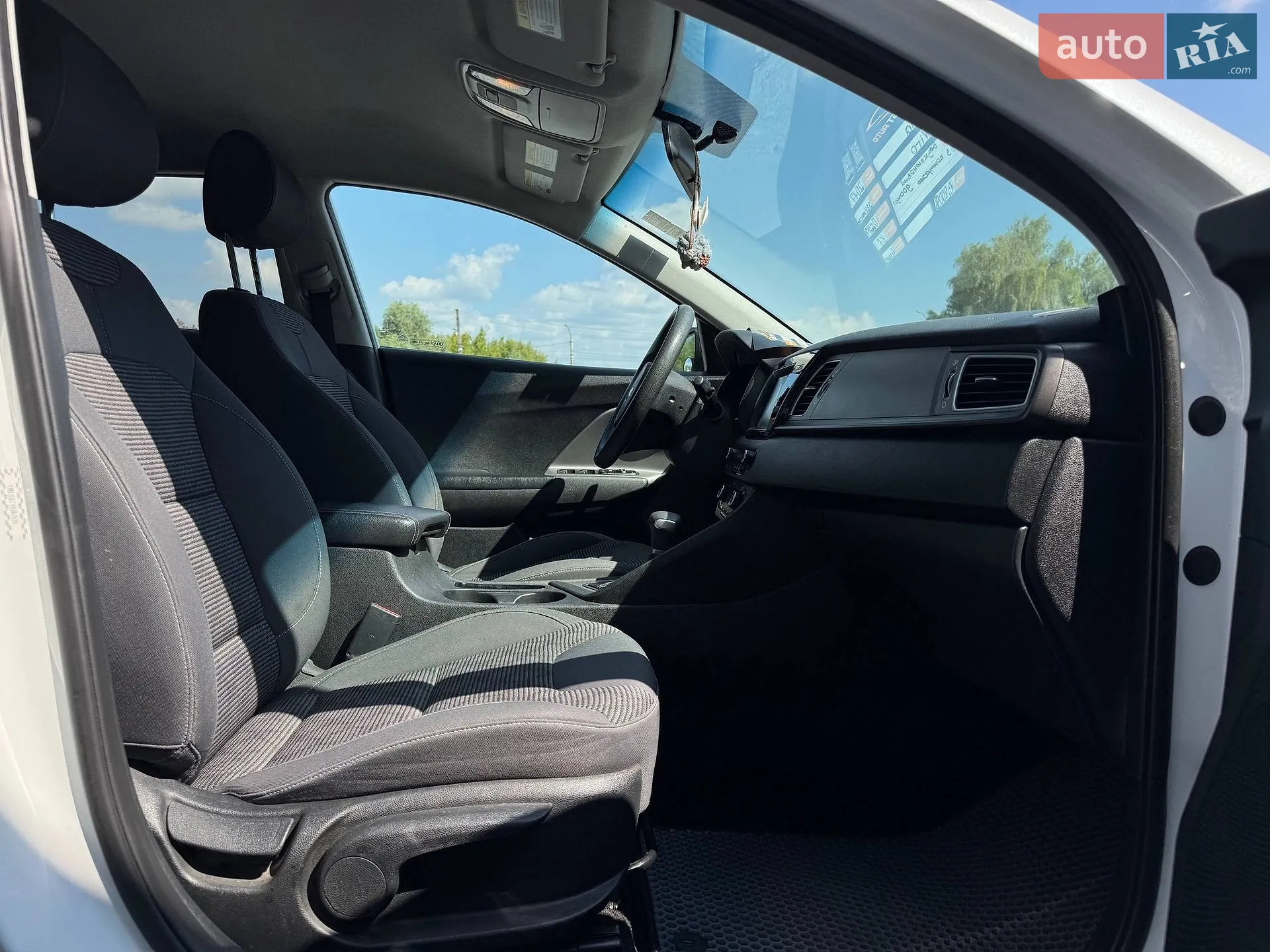 2017 Kia Niro - мініатюра 65