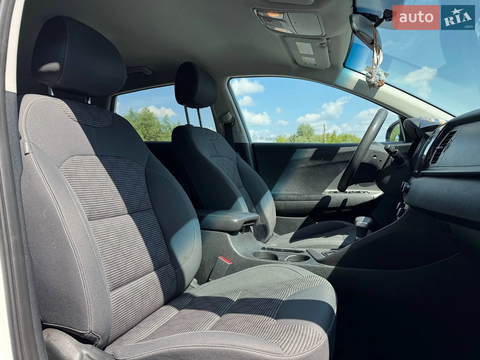2017 Kia Niro - мініатюра 66