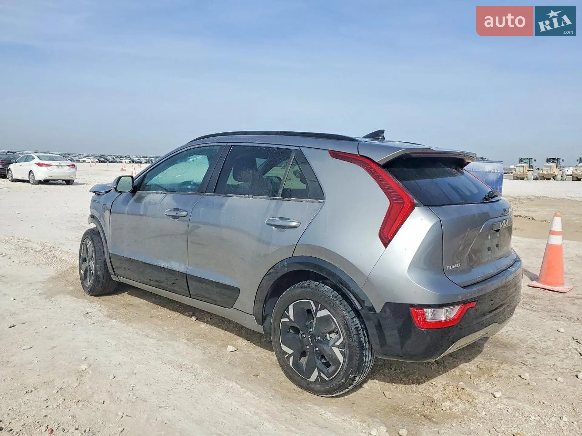 2023 Kia Niro - фото 1