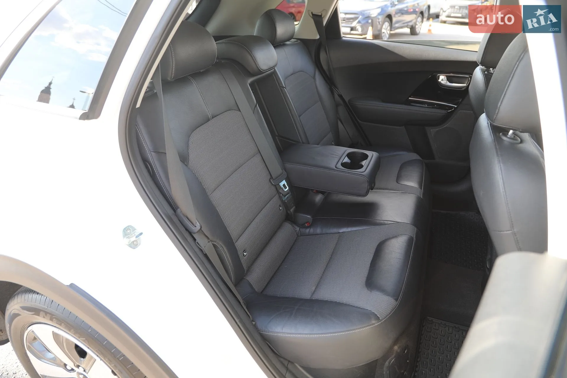 2017 Kia Niro - мініатюра 14