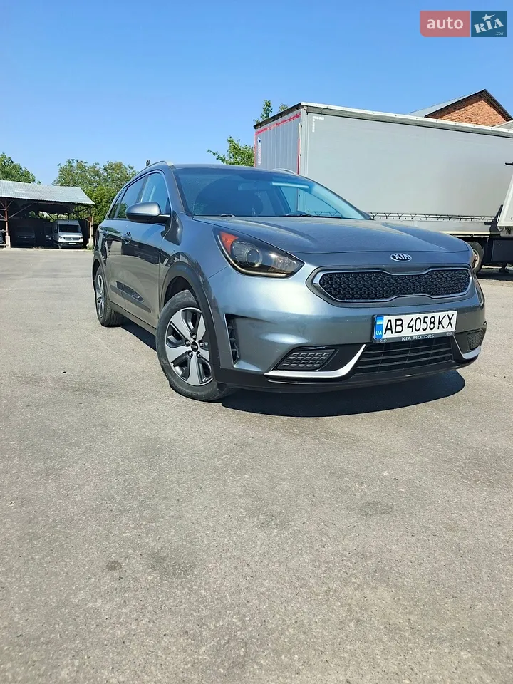 2017 Kia Niro - мініатюра 16