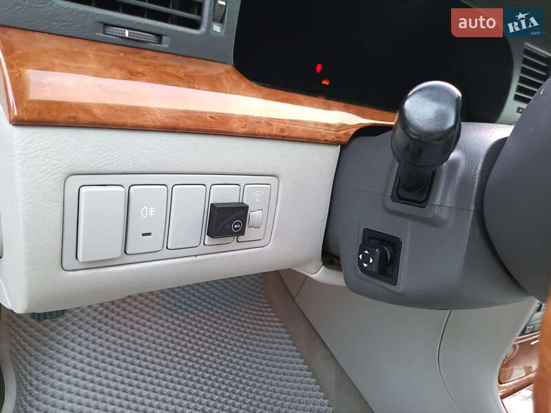 Седан Kia Opirus 2006 в Киеве