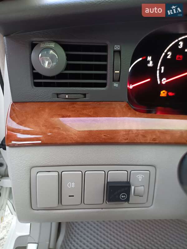 Седан Kia Opirus 2006 в Киеве