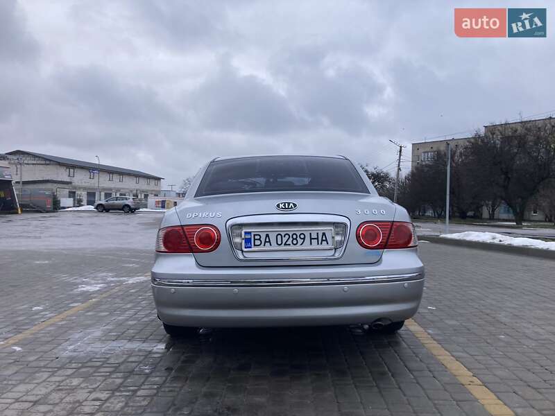 Седан Kia Opirus 2005 в Кропивницькому