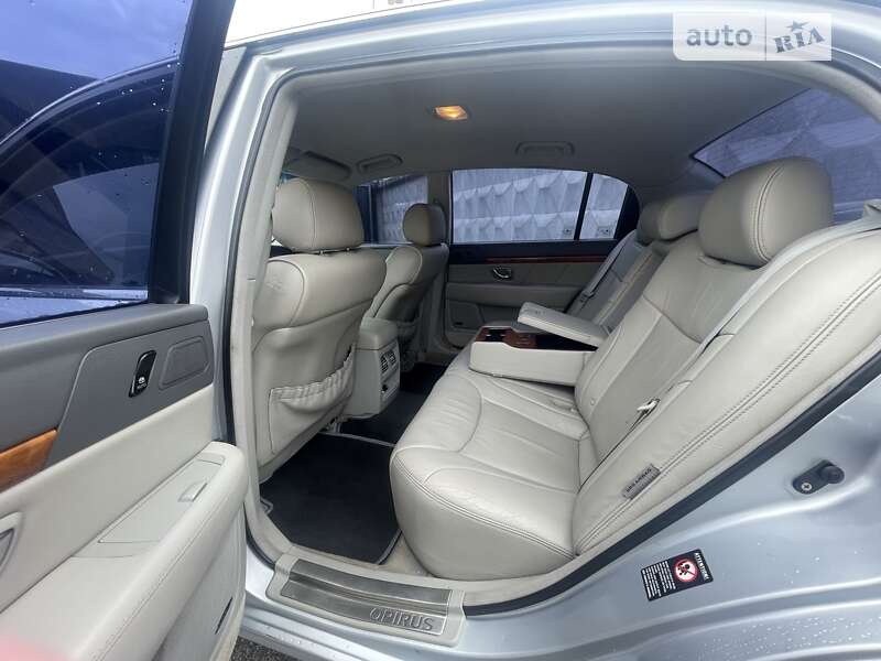 Седан Kia Opirus 2006 в Умани