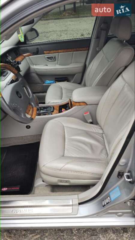 Седан Kia Opirus 2005 в Кривом Роге
