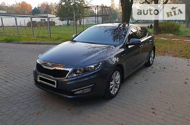 Седан Kia Optima 2012 в 