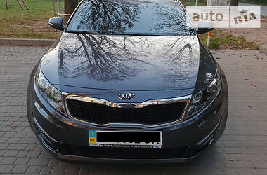 Седан Kia Optima 2012 в 