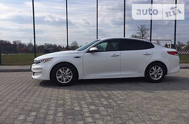 Седан Kia Optima 2015 в Сумах