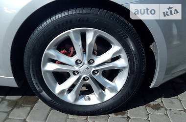 Седан Kia Optima 2013 в 