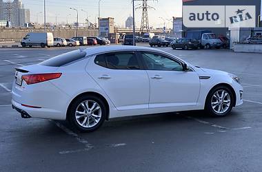 Седан Kia Optima 2013 в Киеве