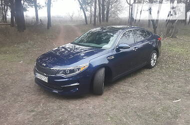 Седан Kia Optima 2016 в 